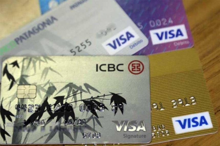 La AFIP actualizoacute los valores que controlaraacute en los gastos con tarjeta