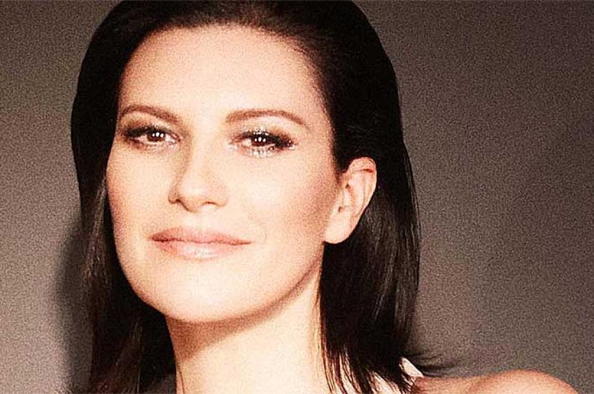 Laura Pausini seraacute distinguida como persona del antildeo en los Grammy Latinos