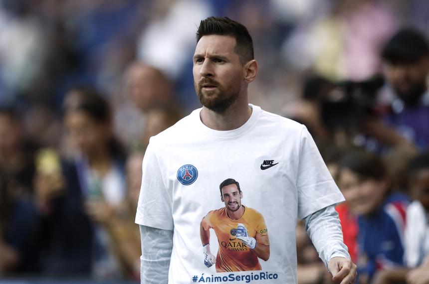 PSG confirmoacute que Messi no seguiraacute en el club