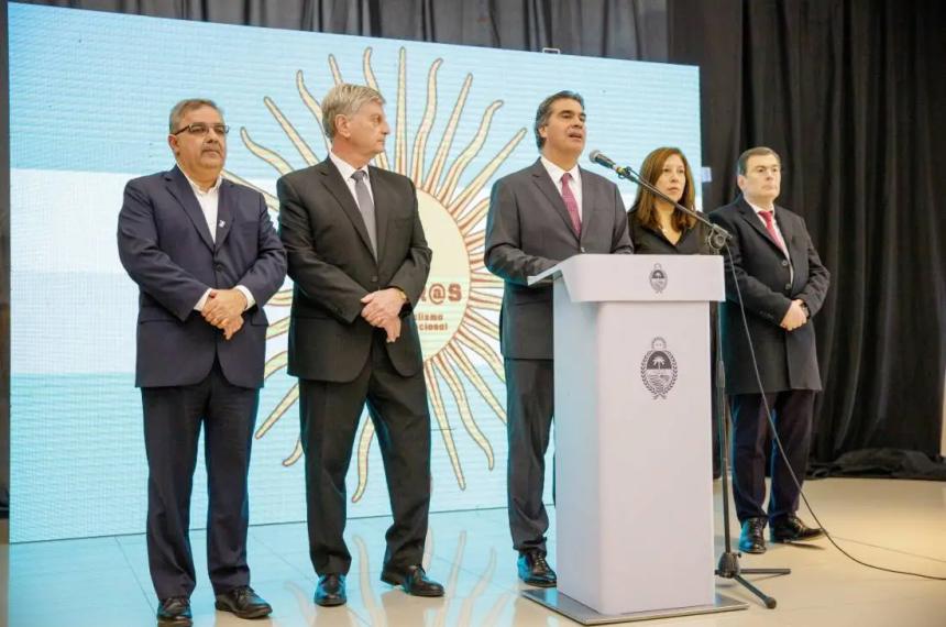 La Liga de Gobernadores estaraacute con Alberto Massa y Wado de Pedro antes de reunirse en el CFI