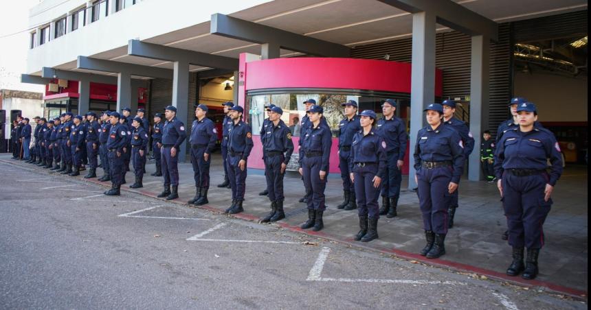 Realizaron acto por el Diacutea del Bombero Voluntario en Pico