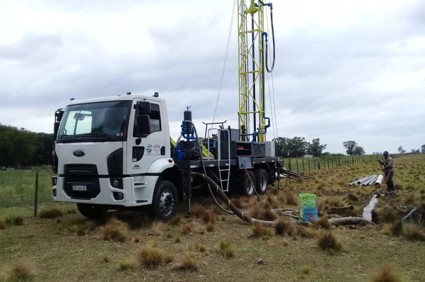 Provisioacuten de agua- la APA realiza 60 perforaciones al antildeo para abastecer a localidades