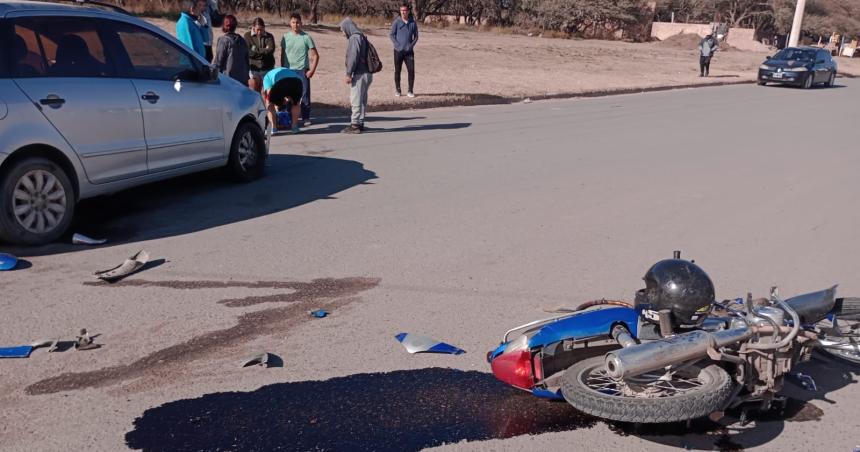 Un motoclista herido en el cruce de Gaich y Schmidt- el otro conductor dio positivo de alcohol 