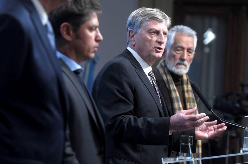Ziliotto y otros gobernadores en un encuentro con el presidente Massa y Wado