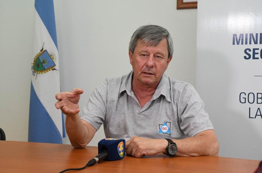 Renuncioacute el Director de Defensa Civil