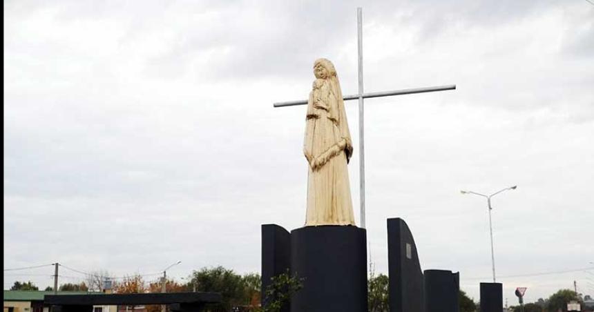 El municipio continuacutea el proceso de restauracioacuten de esculturas en Santa Rosa