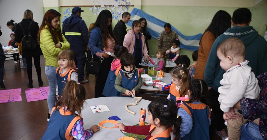 Maacutes de 200 escuelas participaron de la Feria Institucional de Ciencias