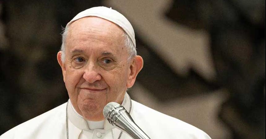 El papa Francisco se recupera y este domingo rezoacute el Aacutengelus en el hospital