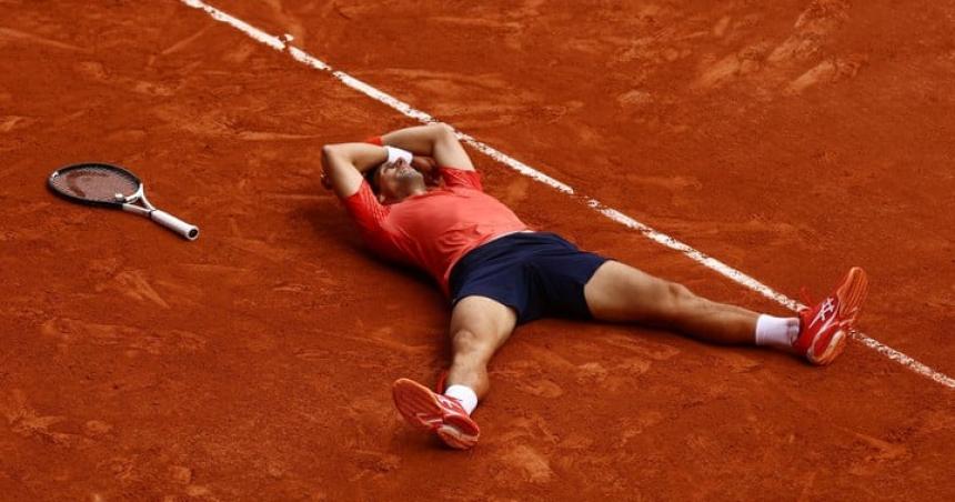 Nole el nintildeo que sobrevivioacute a las bombas y ahora es el mejor de la historia 