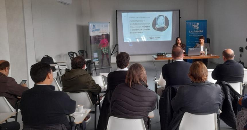 Ley Micaela- capacitaciones en cooperativas de la zona sur