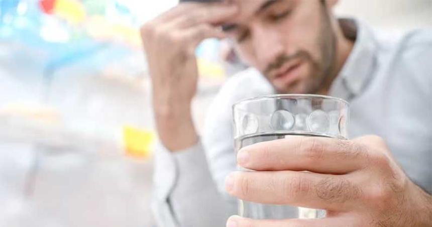 Razones por las que no se debe mezclar los antidepresivos con el alcohol