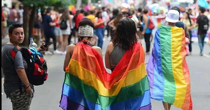 Por primera vez un censo releva coacutemo viven las personas LGBTIQ en Argentina