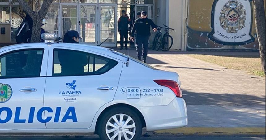 Pico- convocan a la Policiacutea por un conflicto en una escuela
