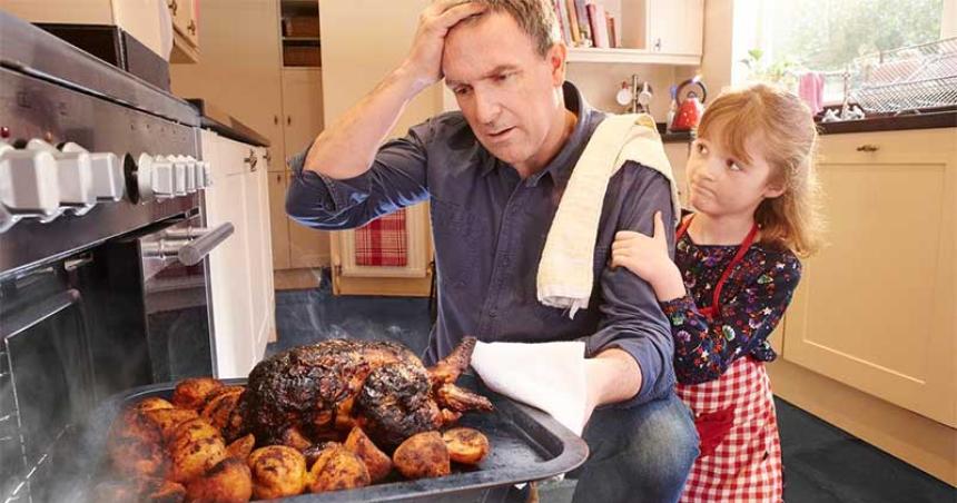 Estos son los riesgos para la salud de comer alimentos quemados