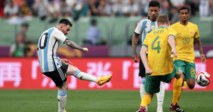 Argentina vencioacute a Australia en el amistoso con un Messi brillante