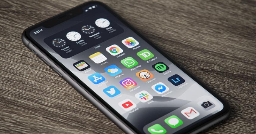 Comproacute un Iphone en el exterior y se lo bloquearon- confirmaron la multa a Claro