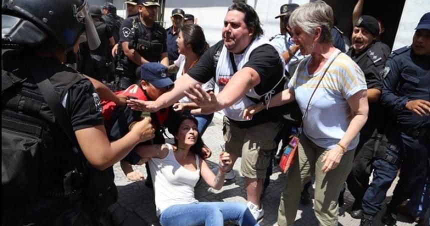 ATE La Pampa repudioacute la represioacuten en Jujuy