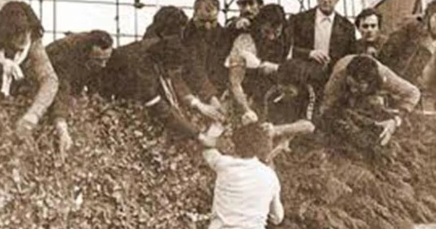 Un recuerdo de la Masacre de Ezeiza- Las balas zumbaban sobre nuestras cabezas