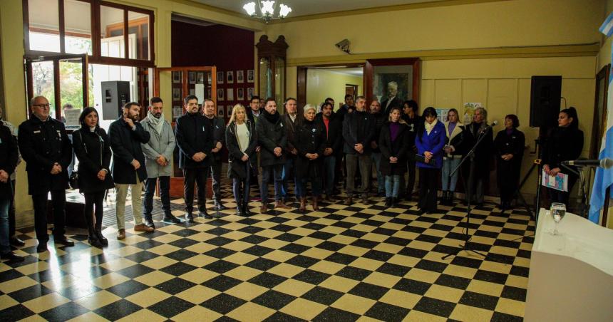 Acto municipal por el Diacutea de la Bandera