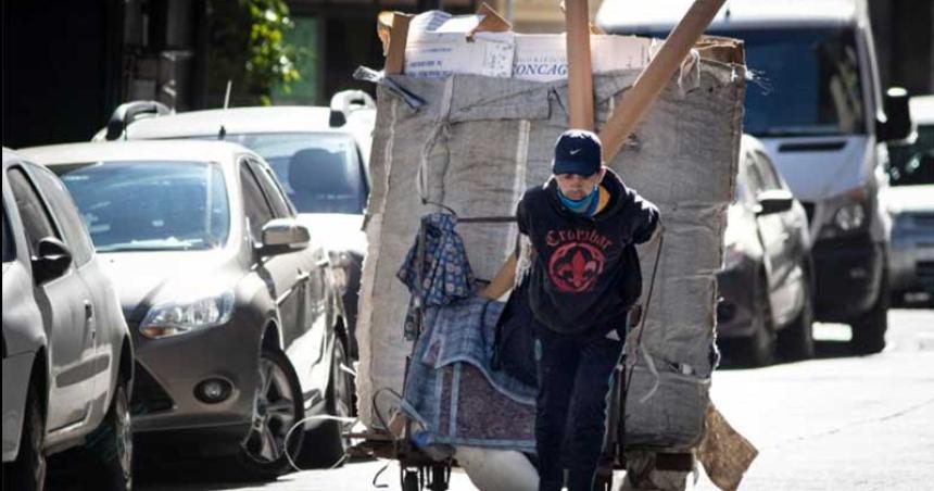 La canasta baacutesica subioacute 72-en-porciento- en mayo por debajo de la inflacioacuten y 1182-en-porciento- en un antildeo