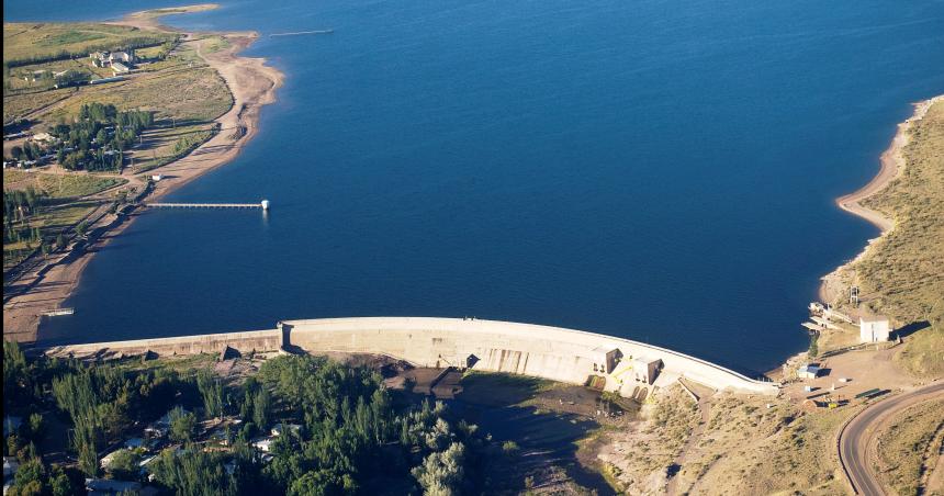Mendoza insistiraacute con el manejo de las represas a traveacutes de una empresa provincial