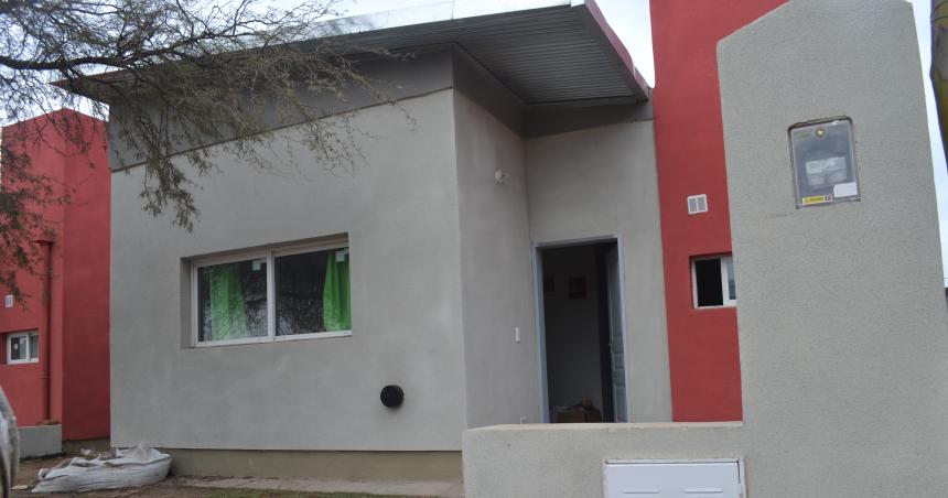 Prometieron solucionar los problemas en las casas del IPAV en Toay