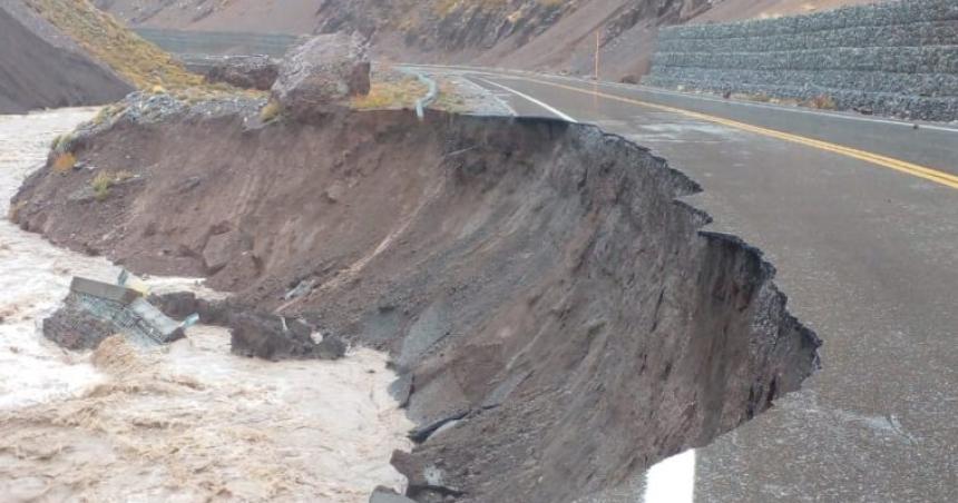 Por las crecidas en la Cordillera cerraron Paso Pehuenche