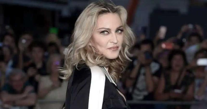 Madonna fue encontrada inconsciente y estaacute internada luchando contra una bacteria