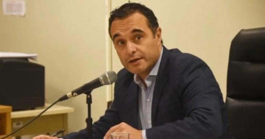 Un padre fue condenado por golpear a su hijo con un cinto y un ladrillo