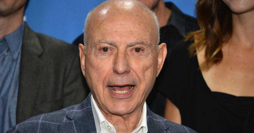 Hollywood despide a Alan Arkin protagonista de Pequentildea Miss Sunshine