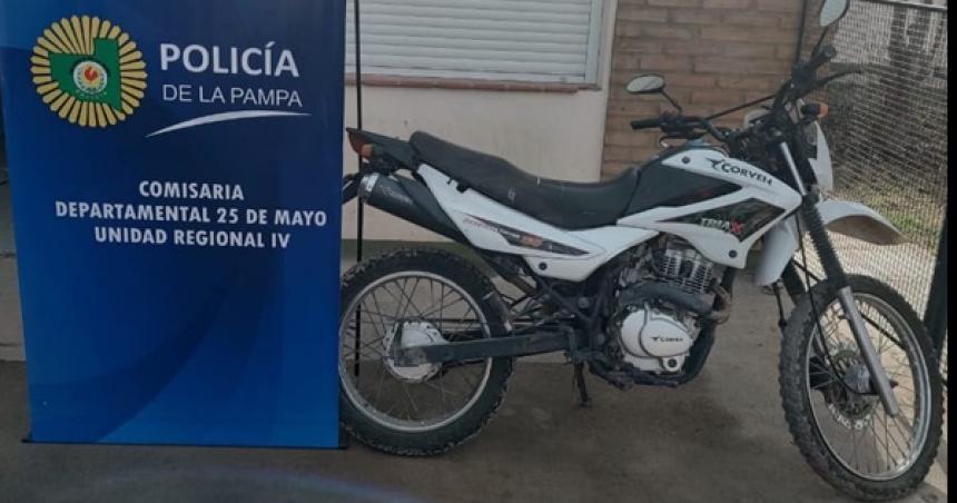 Recuperan una moto robada en 25 de mayo