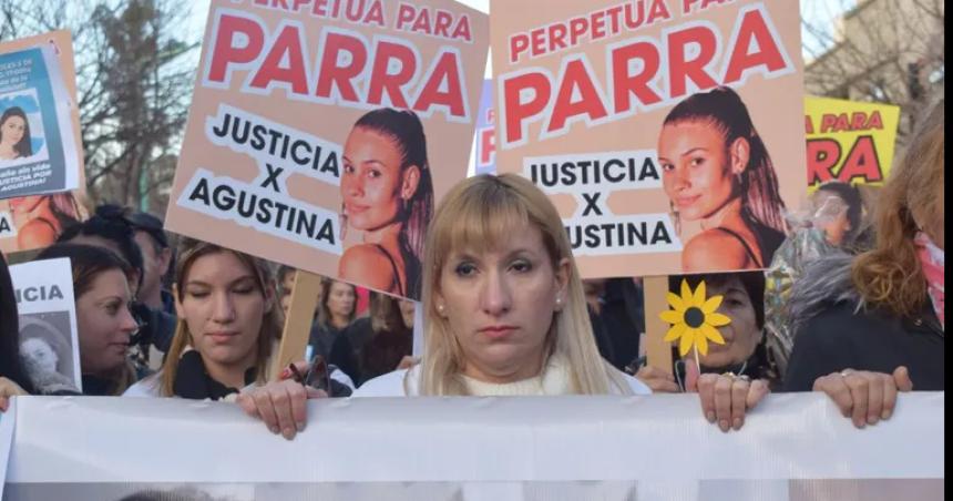Al grito de Perpetua para Parra recordaron un antildeo del femicidio de Agustina Fernaacutendez