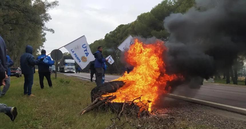 La UTA convocoacute a un paro de colectivos para el viernes 