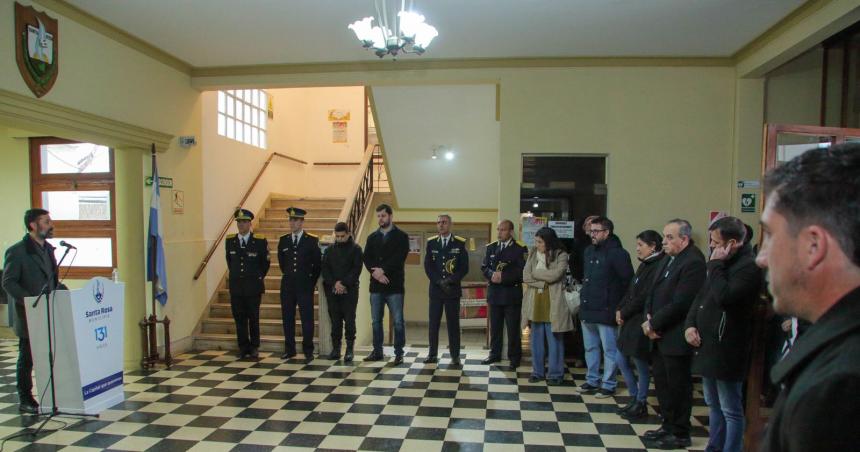 La ceremonia en el municipio santarrosentildeo- En estas fechas patrias es difiacutecil escaparse del contexto