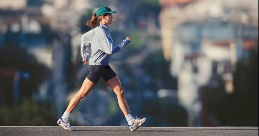 Por queacute caminar despueacutes de comer beneficia a las personas con diabetes