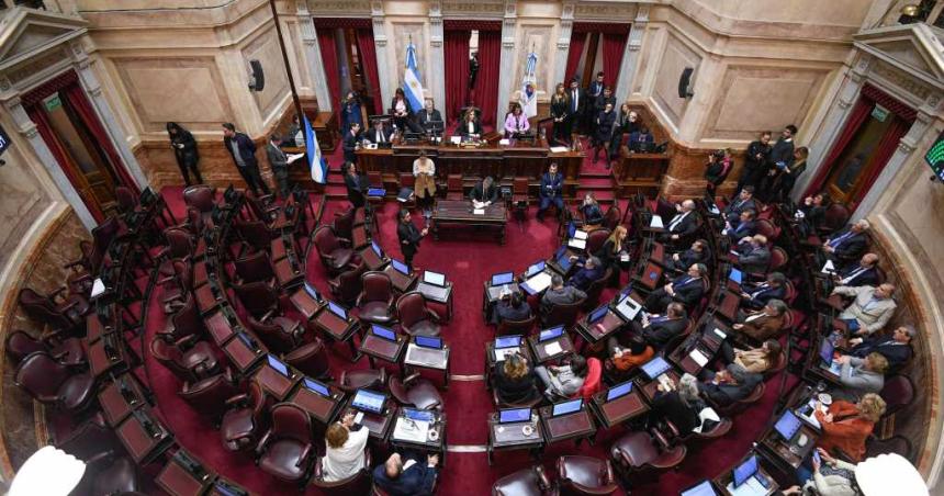 El oficialismo no reunioacute quoacuterum y se cayoacute la sesioacuten en el Senado