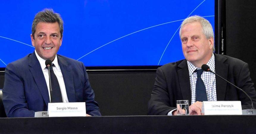 Massa anuncioacute el aumento de las Becas Progresar- seraacuten de 20000 desde agosto