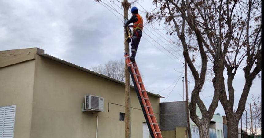 Comenzoacute el tendido de la fibra oacuteptica para Alpachiri