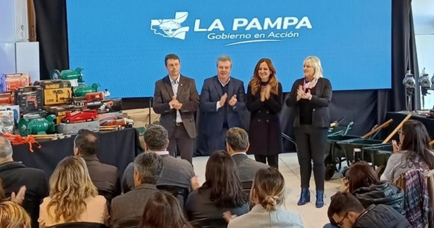 Tolosa Paz inauguroacute el CDI de Realicoacute y firmoacute convenios con municipios
