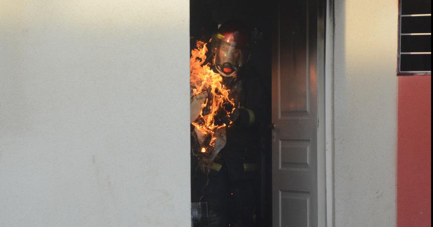Se incendioacute una vivienda al sudeste de Santa Rosa