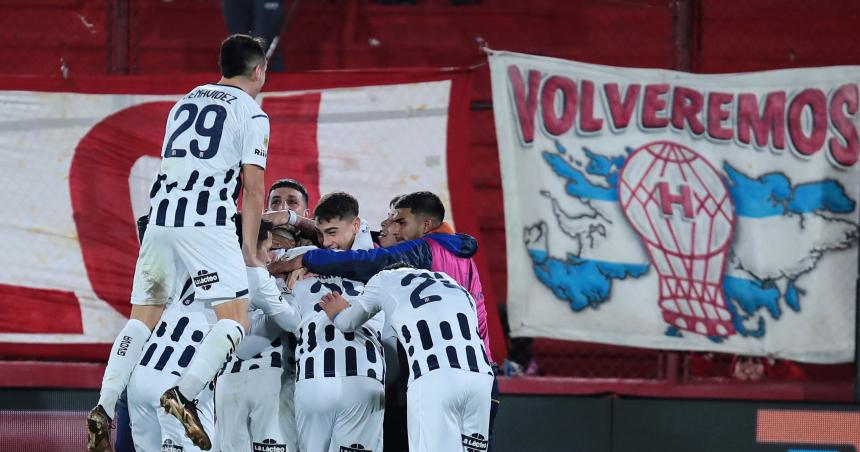 Talleres le ganoacute a Huracaacuten y le puso suspenso a la definicioacuten de la Liga Profesional