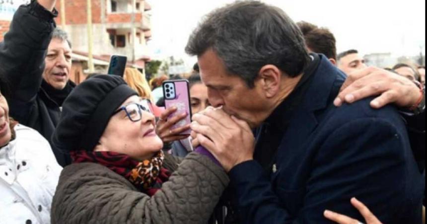Desde algunos lugares soacutelo se dedican a criticar a cuestionar y nosotros trabajamos
