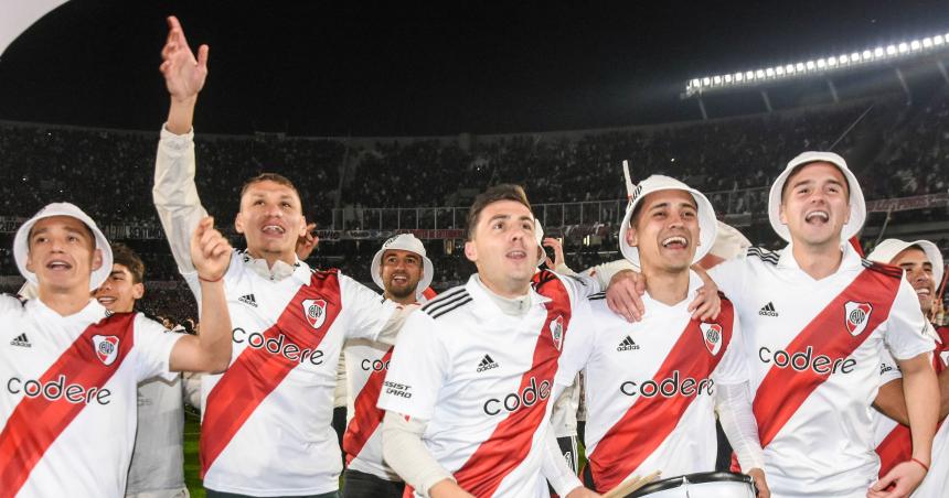 Con autoridad River le ganoacute a Estudiantes y es el nuevo campeoacuten