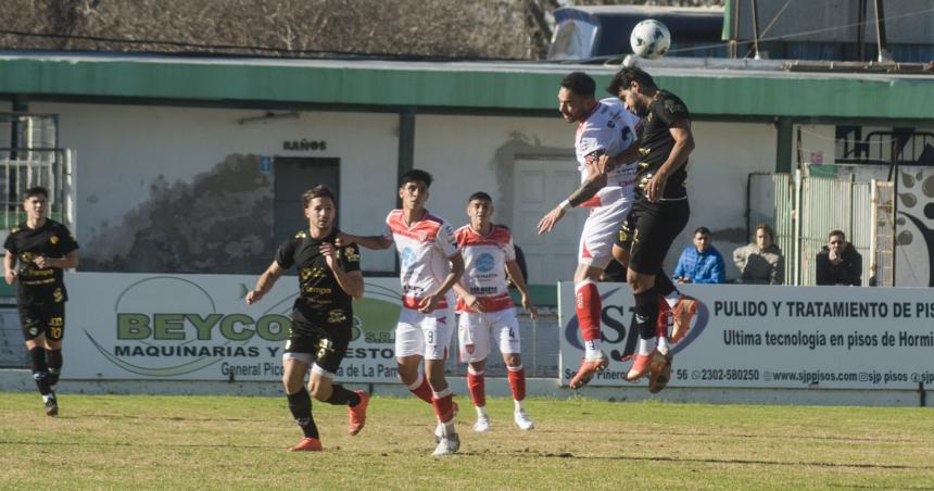 Ferro ganoacute y toma confianza