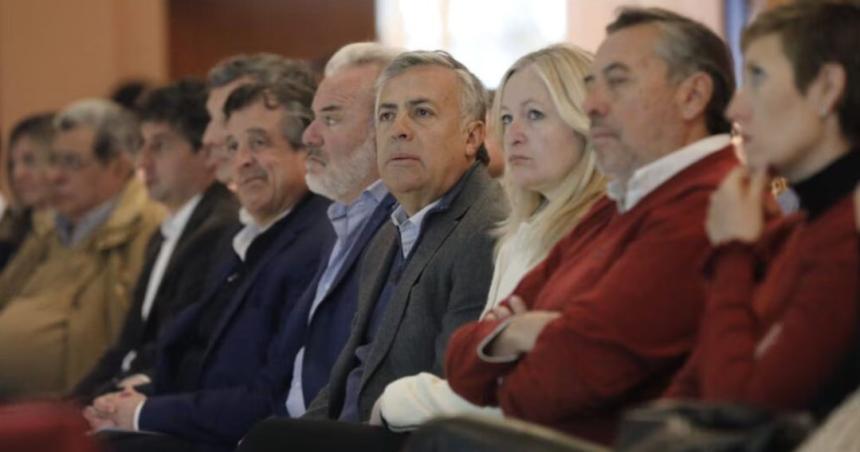Mendoza realizoacute la audiencia puacuteblica por la represa El Baqueano