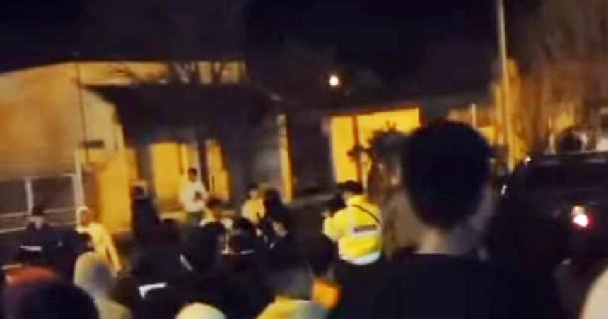 Disturbios tiros y al menos dos detenidos tras una fiesta en el Centro Rincoacuten Vasco de Acha