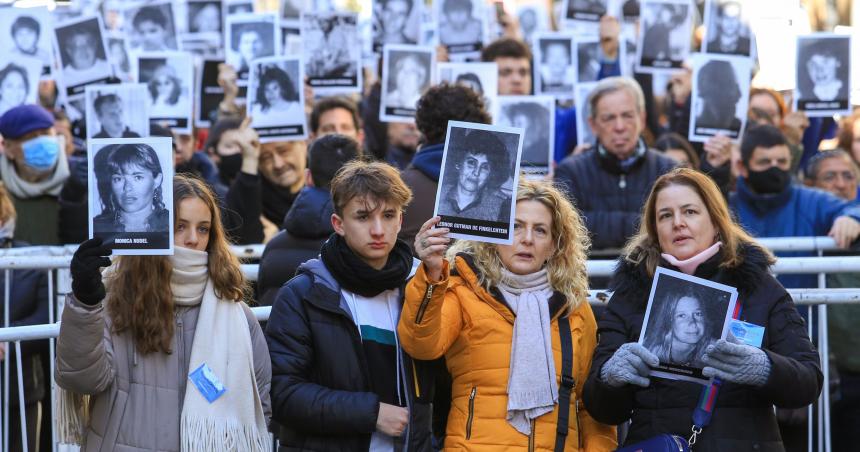 A 29 antildeos del atentado reclamaron por avances en la causa judicial de AMIA