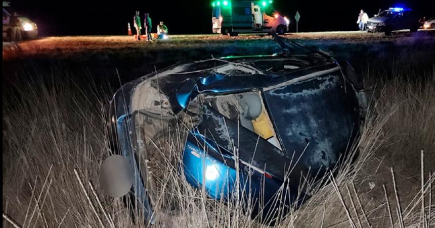 Un nintildeo caminoacute hasta la ruta y logroacute salvar a su familia