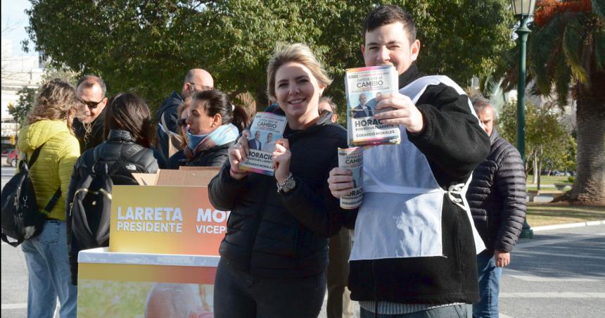 Los partidos en la plaza y con poca gente