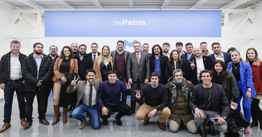 Es con unidad pero tambieacuten con una propuesta integradora